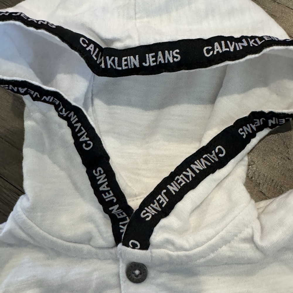 Calvin Klein Baby Boys 3-6 Months Hooded T Shirt - Picture 2 of 2